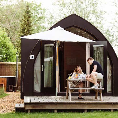 Pod Huisje Met Hottub Dokkum Esterno foto