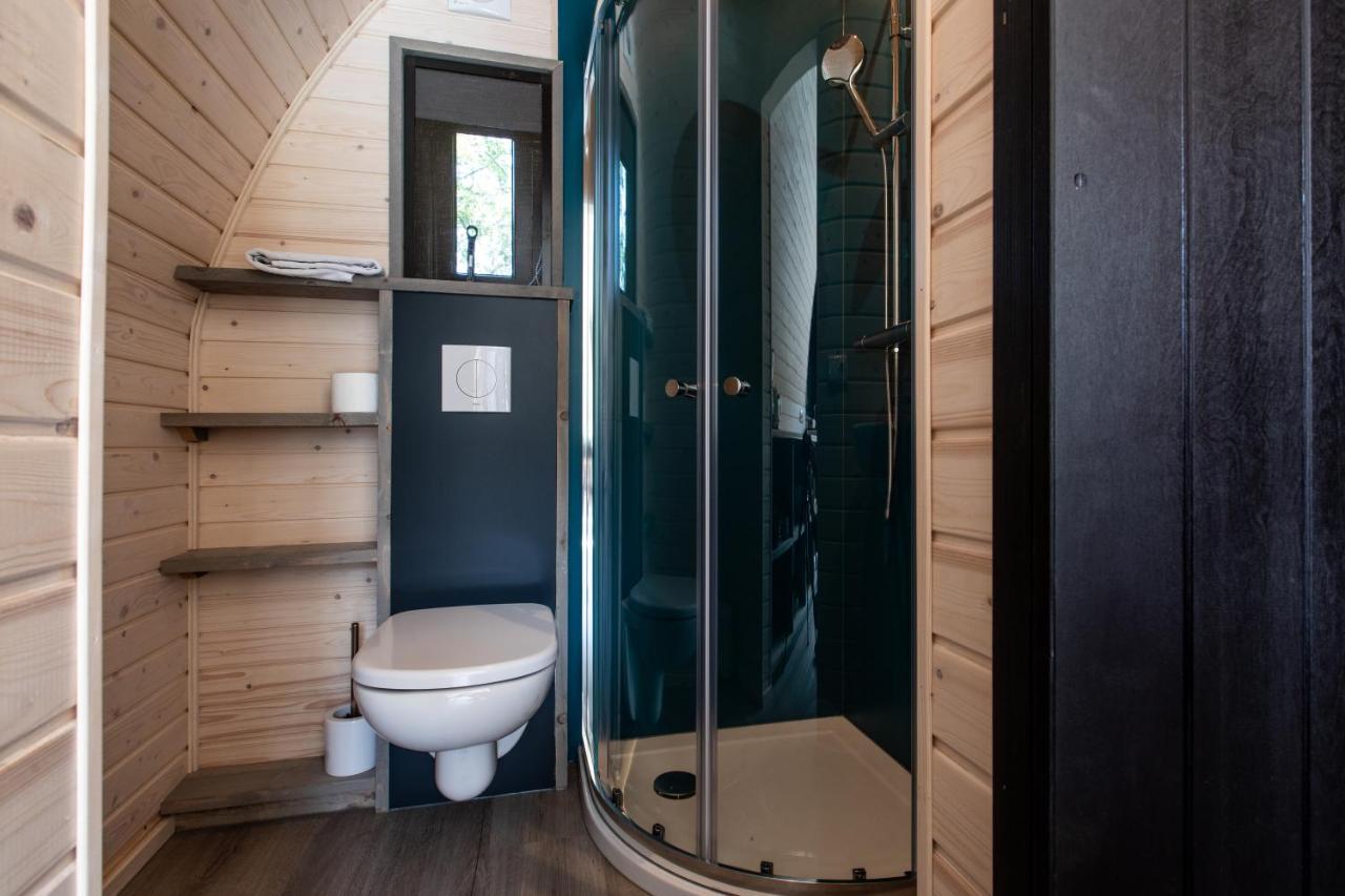 Pod Huisje Met Hottub Dokkum Esterno foto