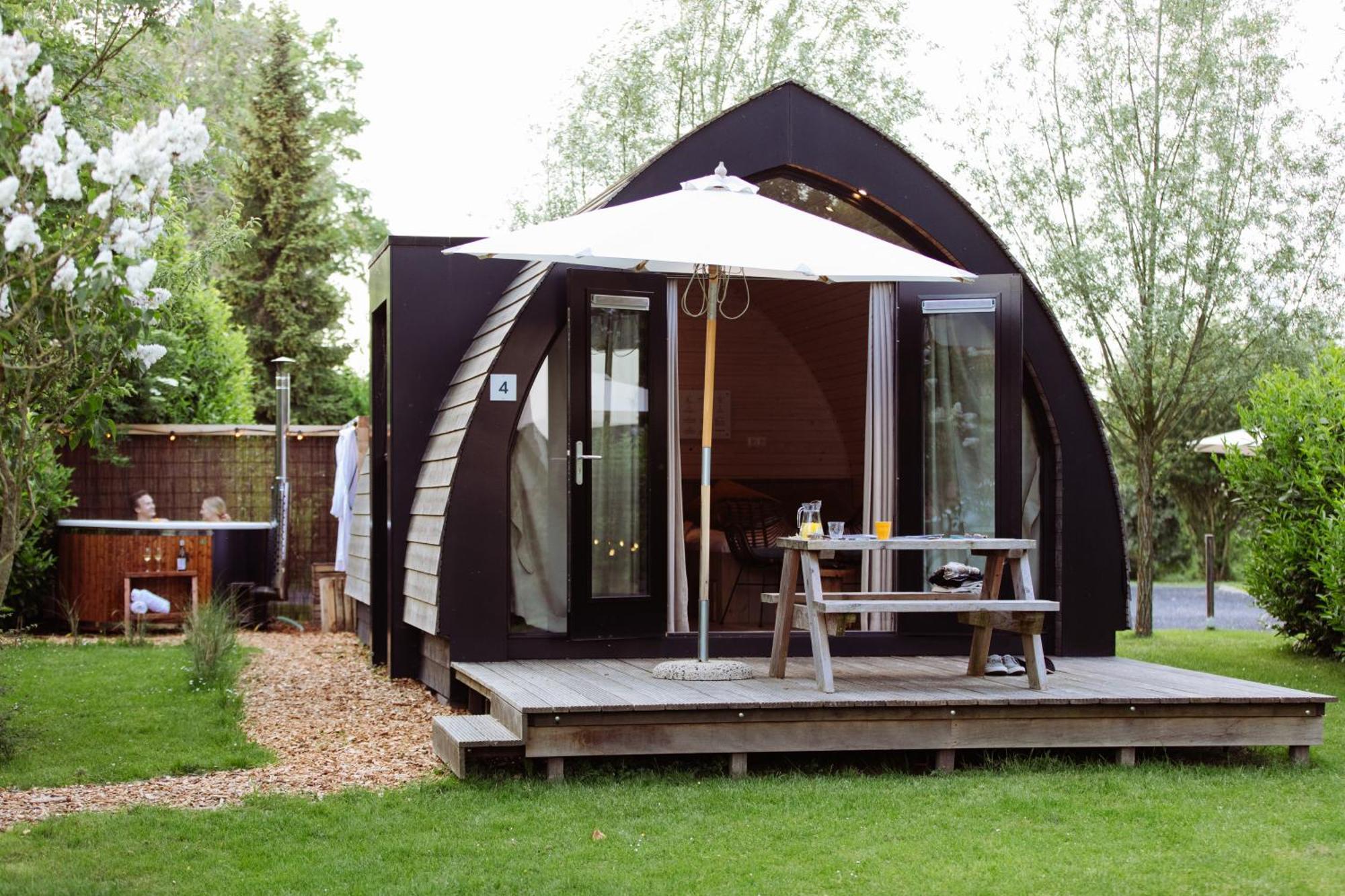 Pod Huisje Met Hottub Dokkum Esterno foto