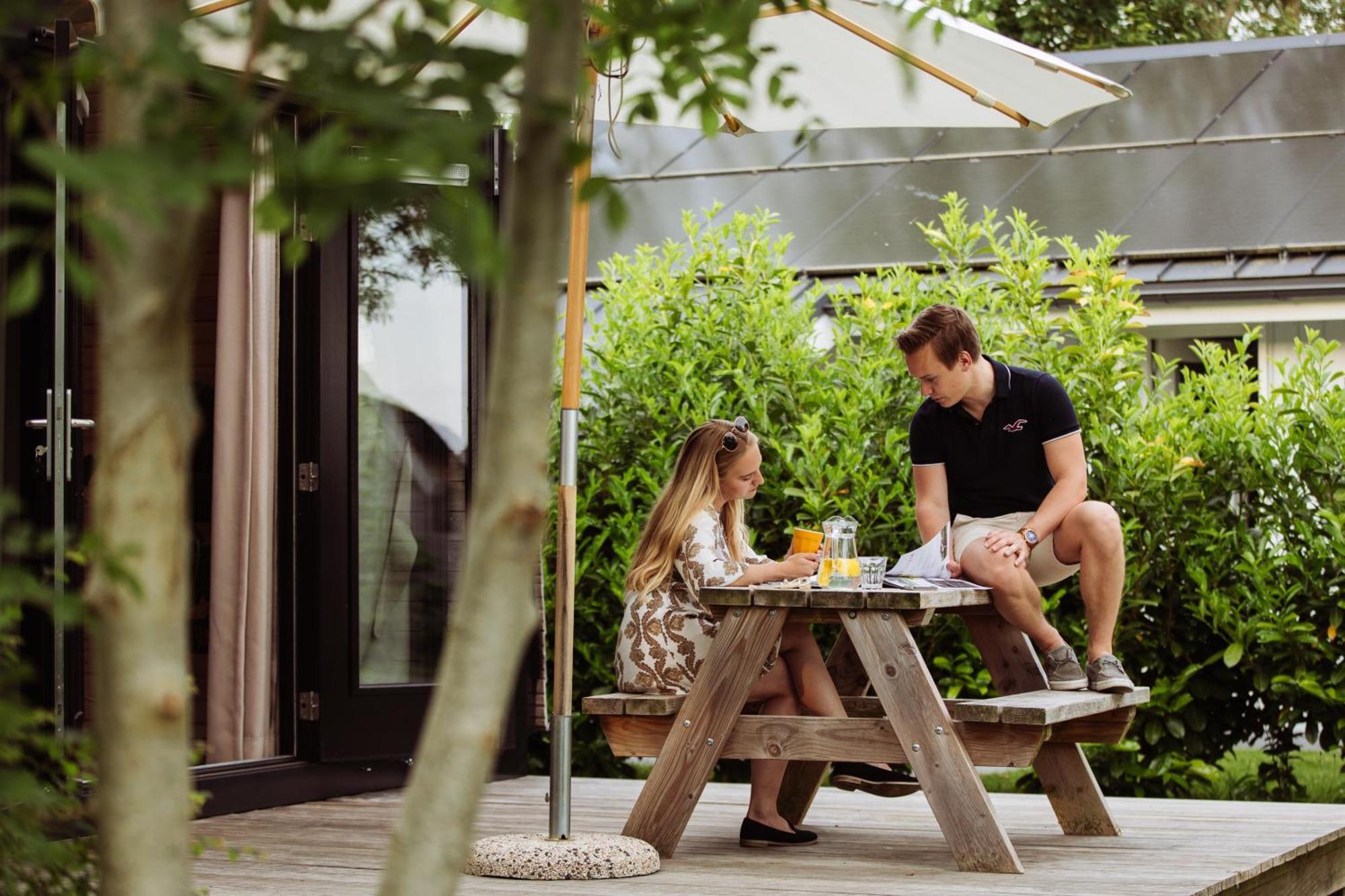 Pod Huisje Met Hottub Dokkum Esterno foto